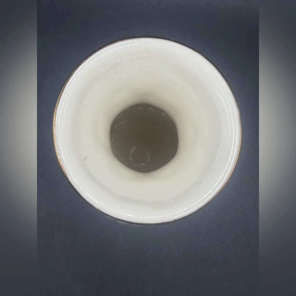 Lenox Ivory Beaded Porcelain Gold Tone Trim Tabletop Bud Vase Vessel Tableware